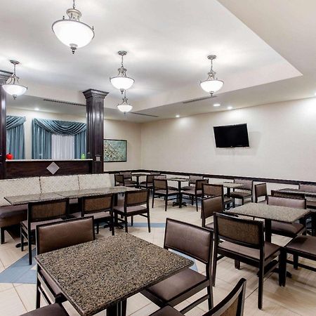 La Quinta By Wyndham Indianapolis Airport Plainfield Hotel Exterior photo