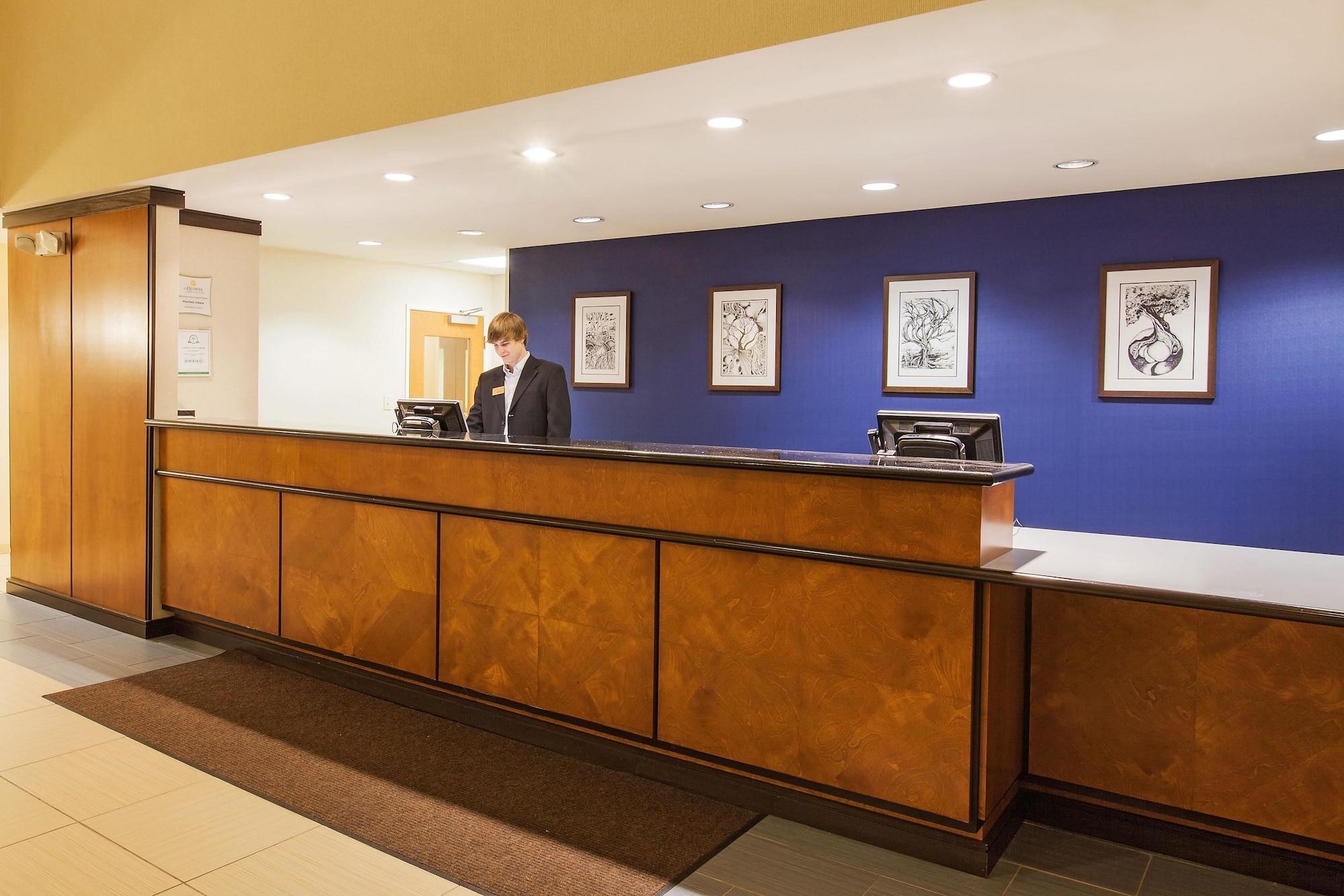 La Quinta By Wyndham Indianapolis Airport Plainfield Hotel Exterior photo