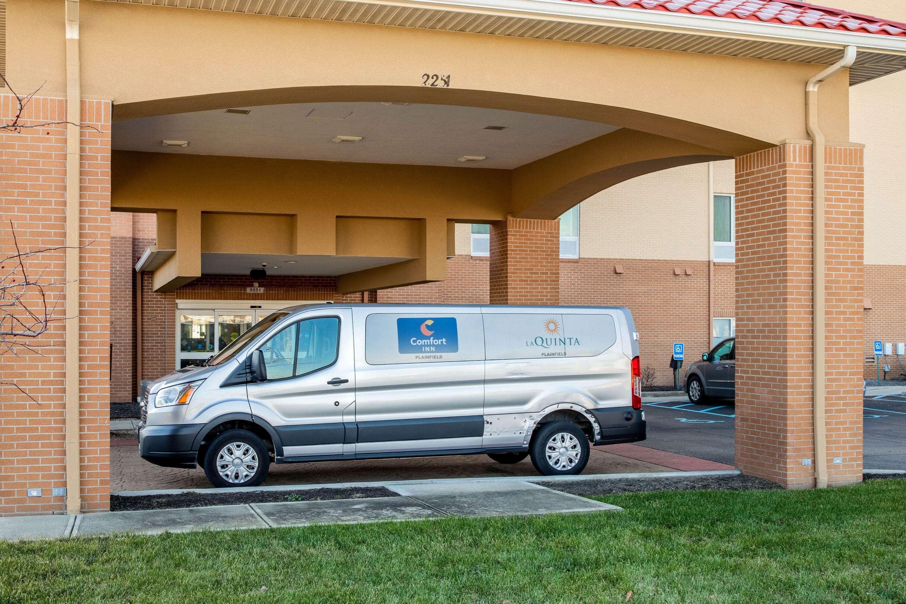 La Quinta By Wyndham Indianapolis Airport Plainfield Hotel Exterior photo