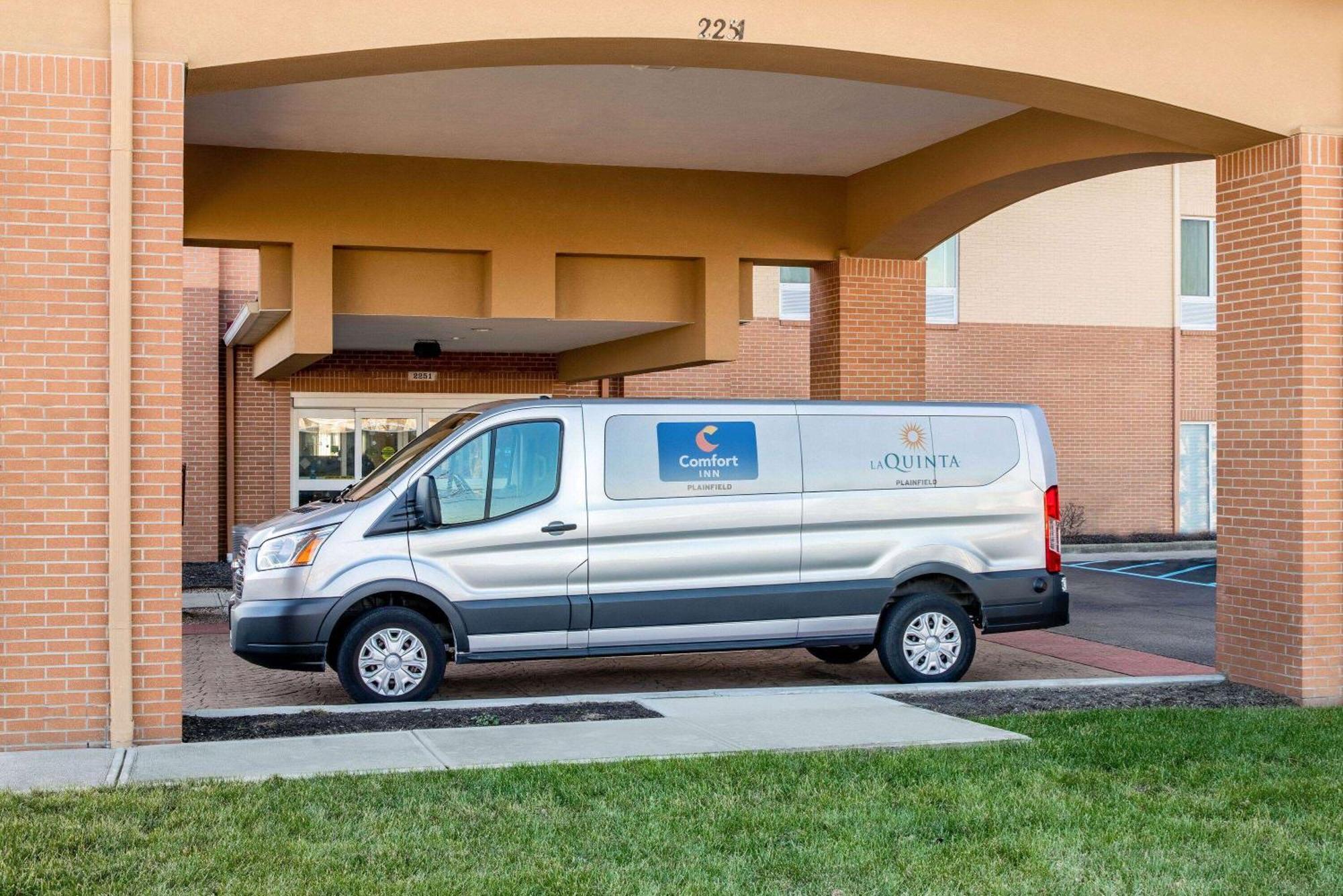 La Quinta By Wyndham Indianapolis Airport Plainfield Hotel Exterior photo