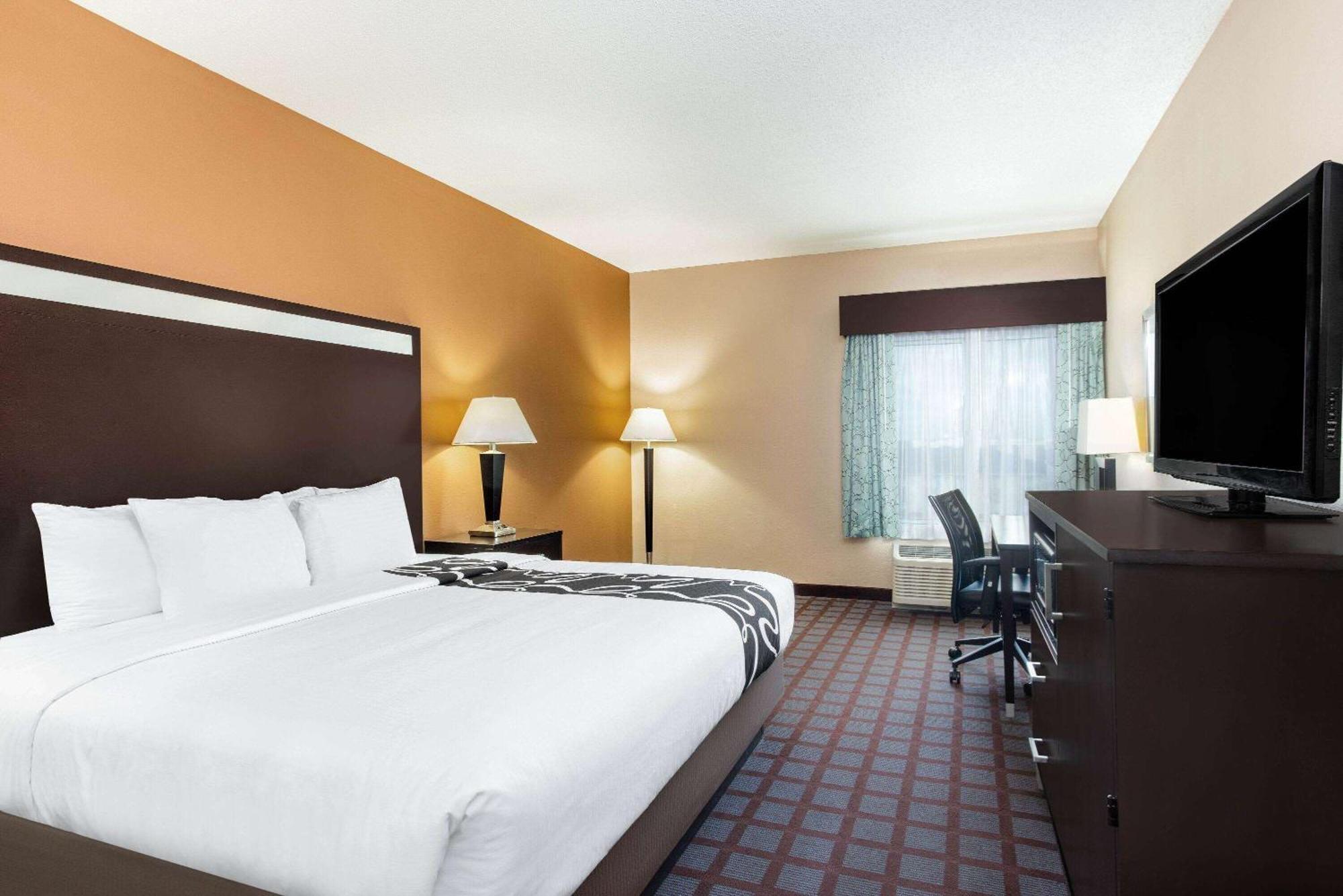 La Quinta By Wyndham Indianapolis Airport Plainfield Hotel Exterior photo